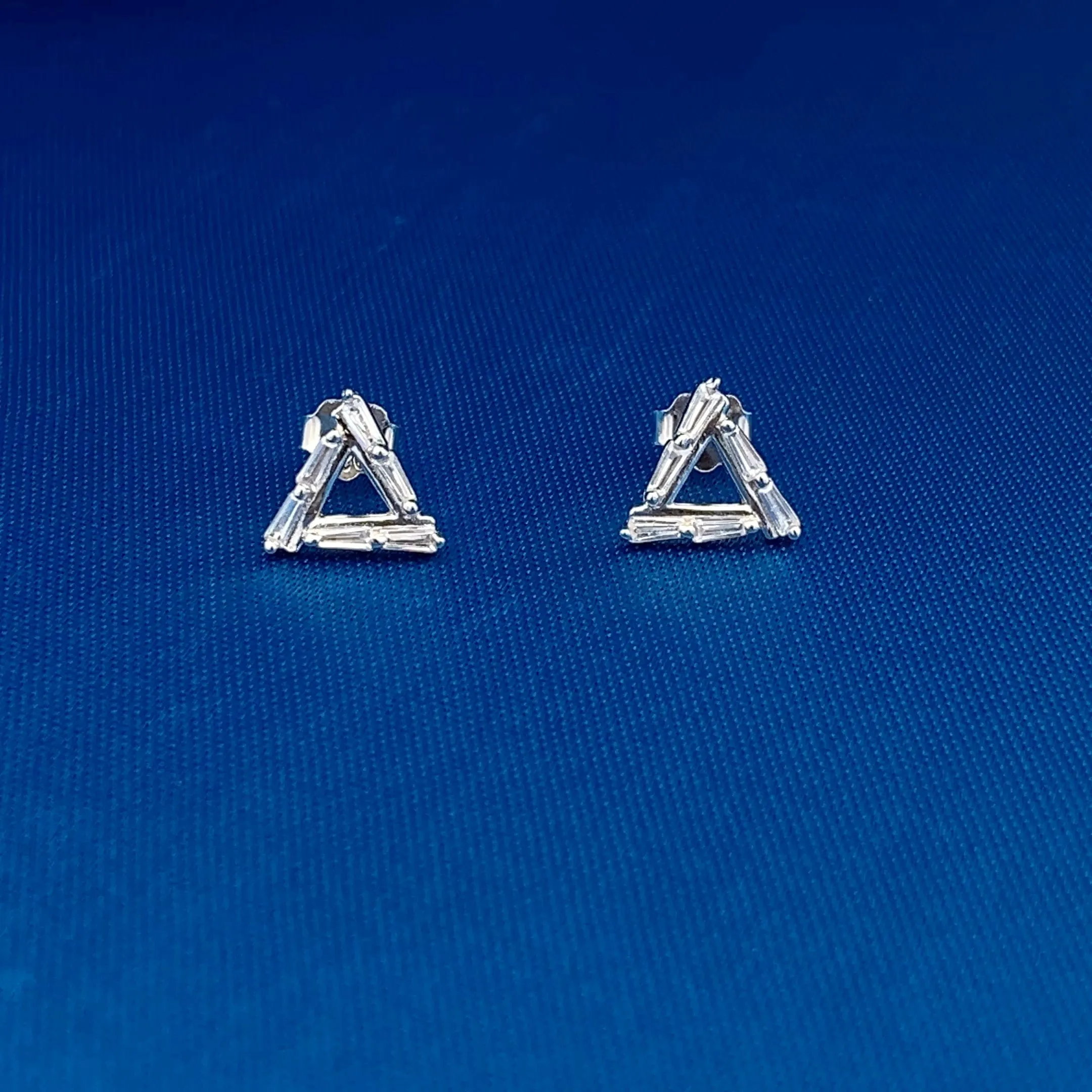 Baguette Triangle Stud Earrings (Pure Silver)