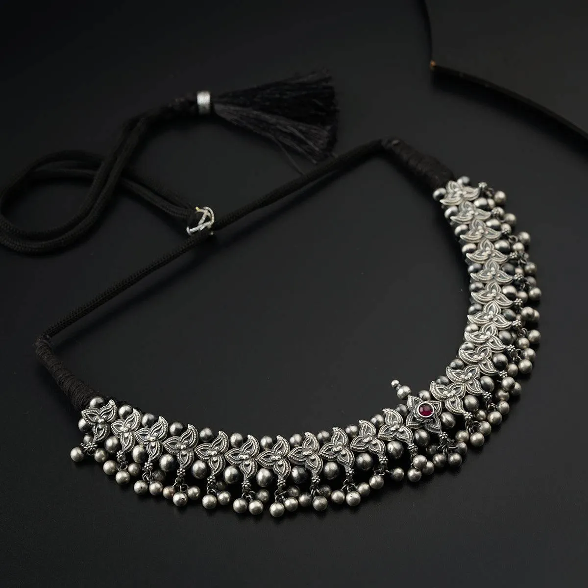 Belpaantik : Silver Oxidised Finish