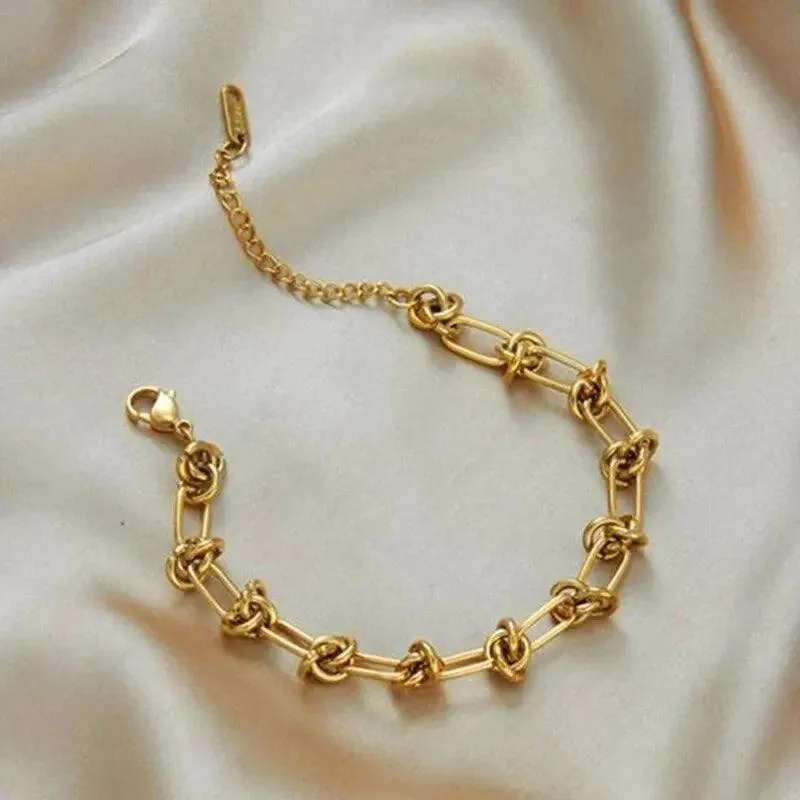 Designer Style Big Chain Pearl Metal Heart Gold Colour Trendy Lovely Charm Bracelets for Women Fashion Jewellery