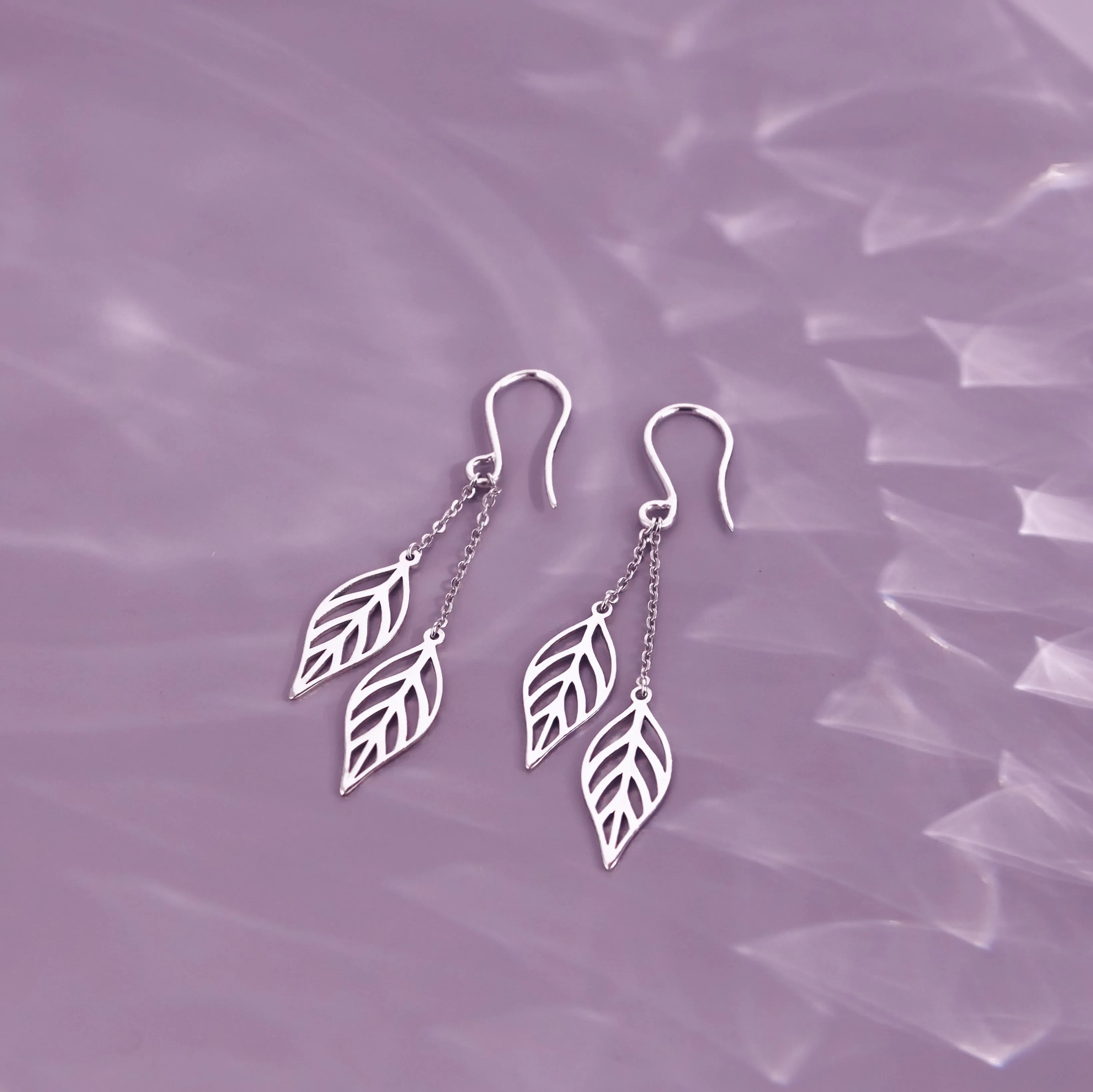 Discover Timeless Elegance: OLLUU Silver Leafy Allure Drop Earrings Sterling Silver Luxury