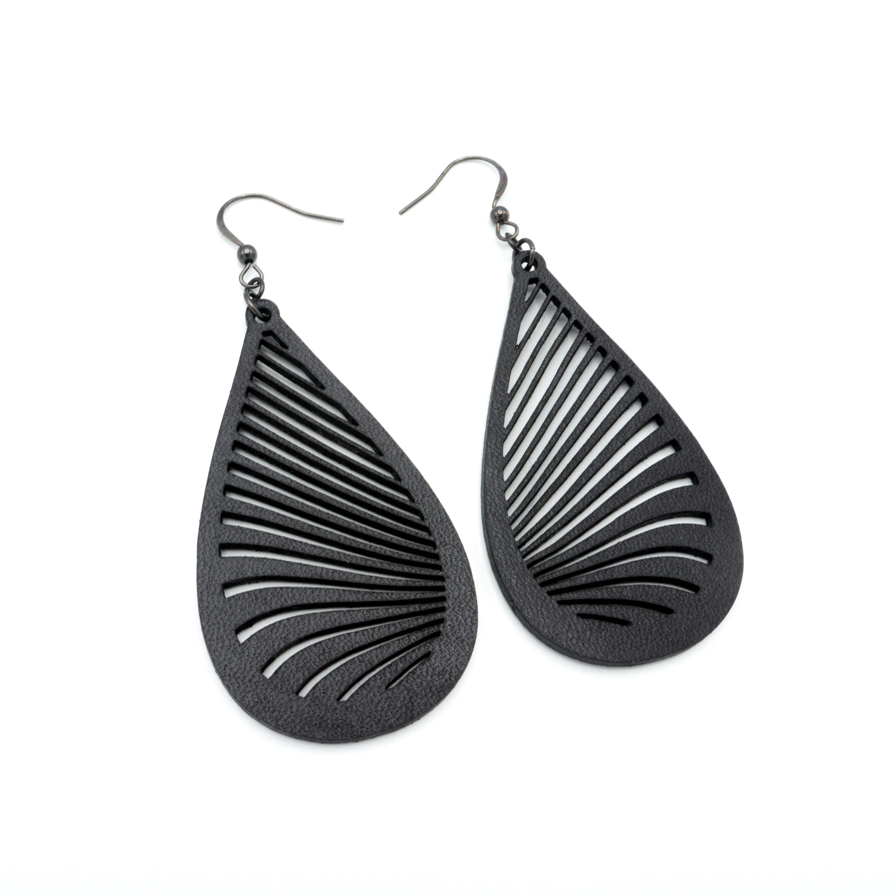 Drop 08 [L] // Leather Earrings - Black