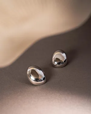 Eclipse Earrings – Maximalism and Strength in a Timeless Design