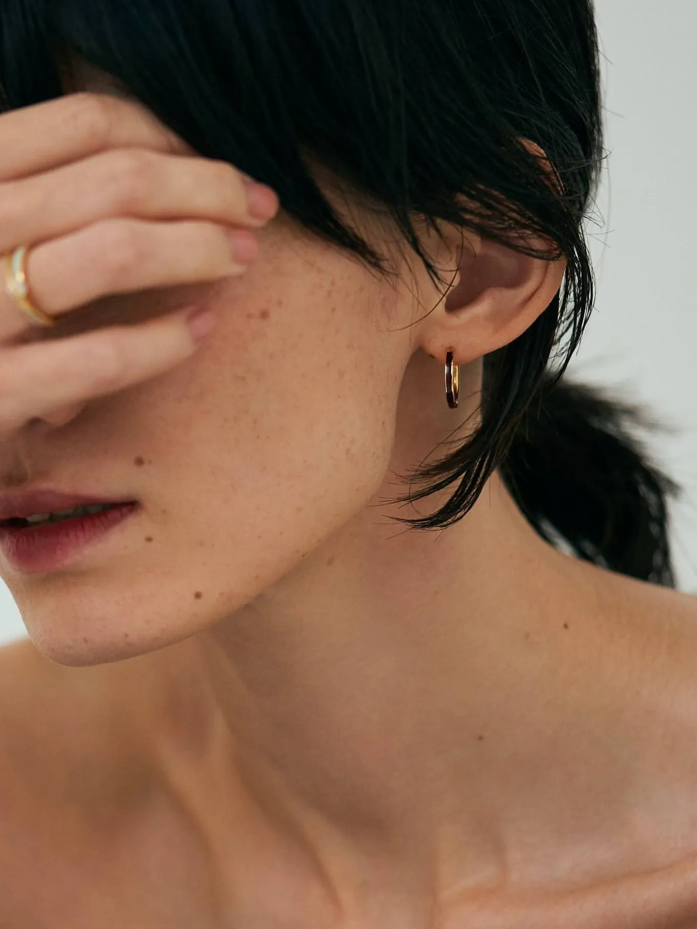 Engage EGP2 blood single pierced earring