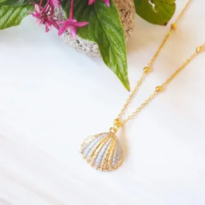 Grey Ark Seashell Hawaiian Pendant Necklace