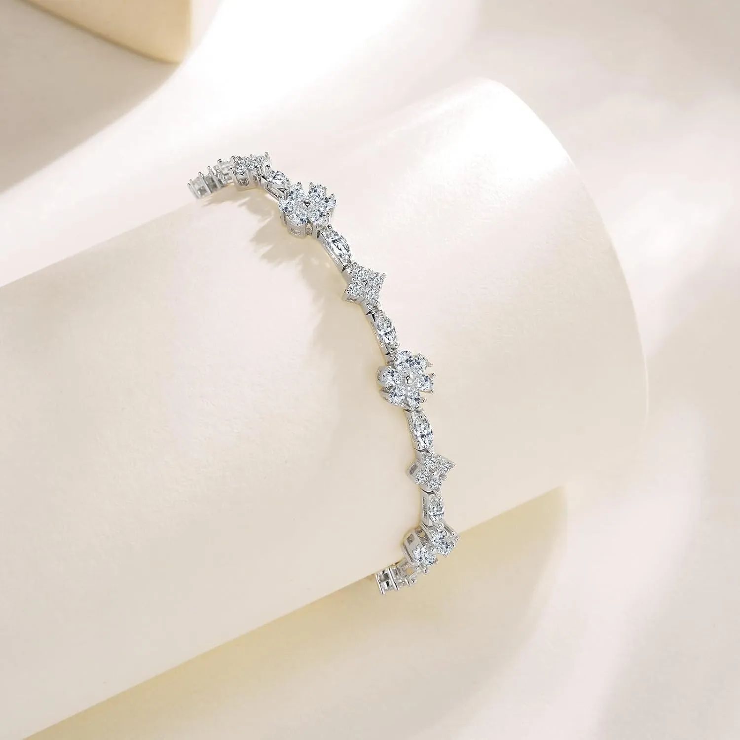 Moissanite Bracelet for Women, 925 Sterling Silver 18K White Gold Plated Flower Bracelet Jewelry, Anniversary Birthday Gifts for Women Wife Girlfriend Mother