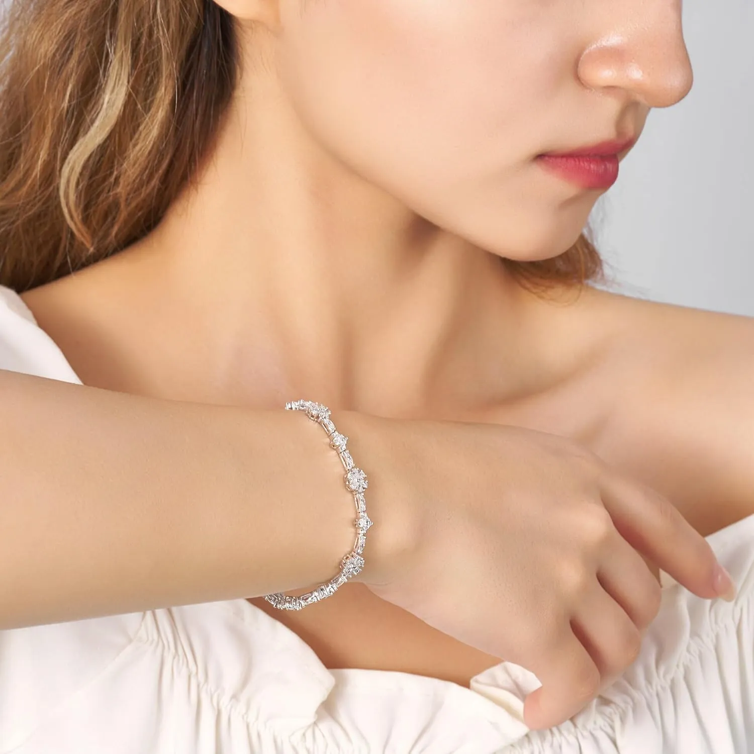Moissanite Bracelet for Women, 925 Sterling Silver 18K White Gold Plated Flower Bracelet Jewelry, Anniversary Birthday Gifts for Women Wife Girlfriend Mother