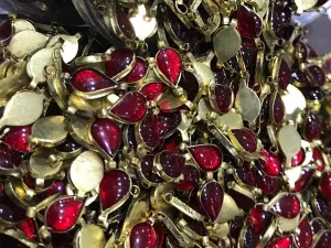 Red Jaipuri Drop Metal Kundan Stone (With Enamel- 12x6 mm)