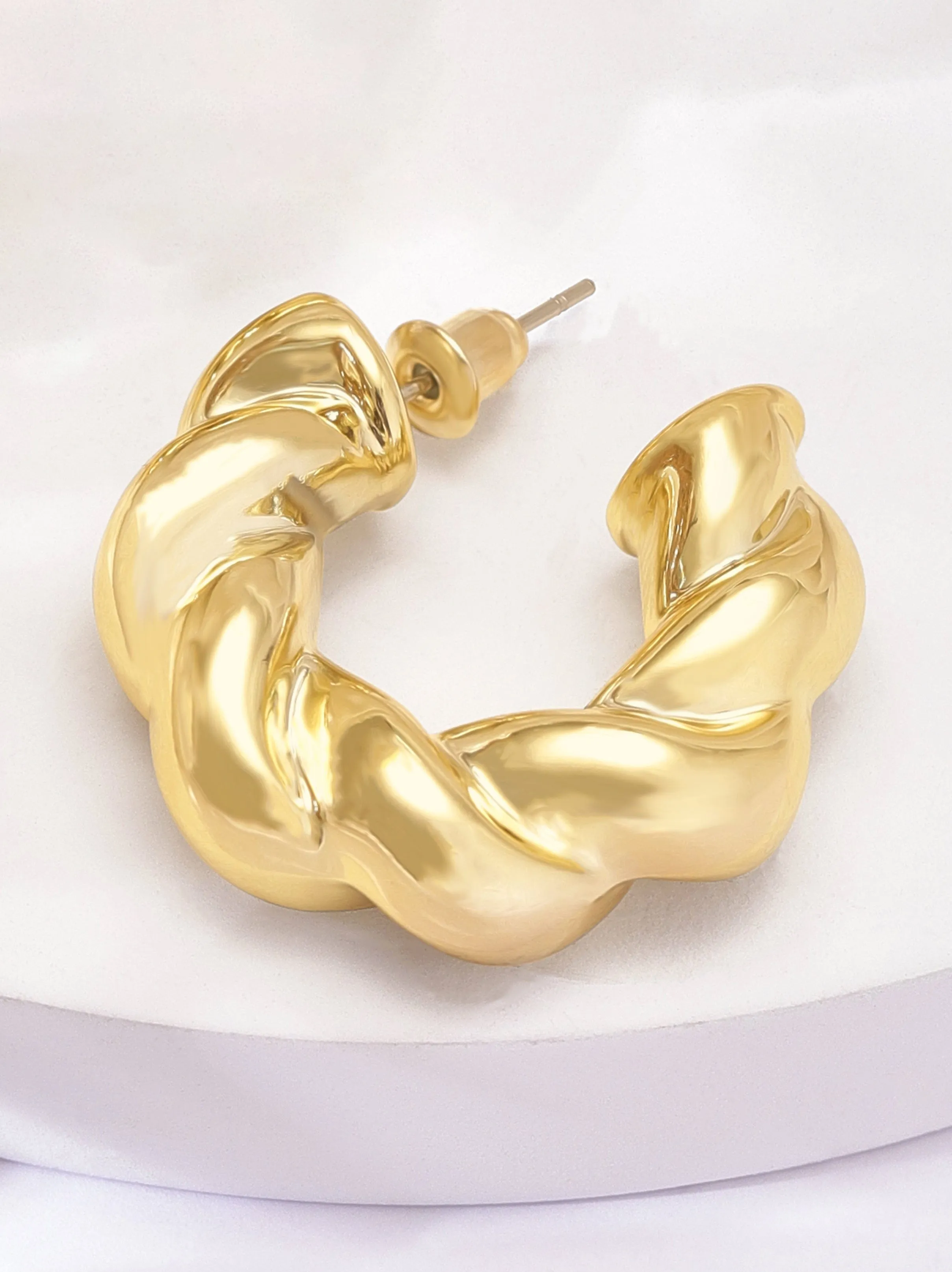 Rubans Voguish Sleek Gold-Plated Hoop Earrings
