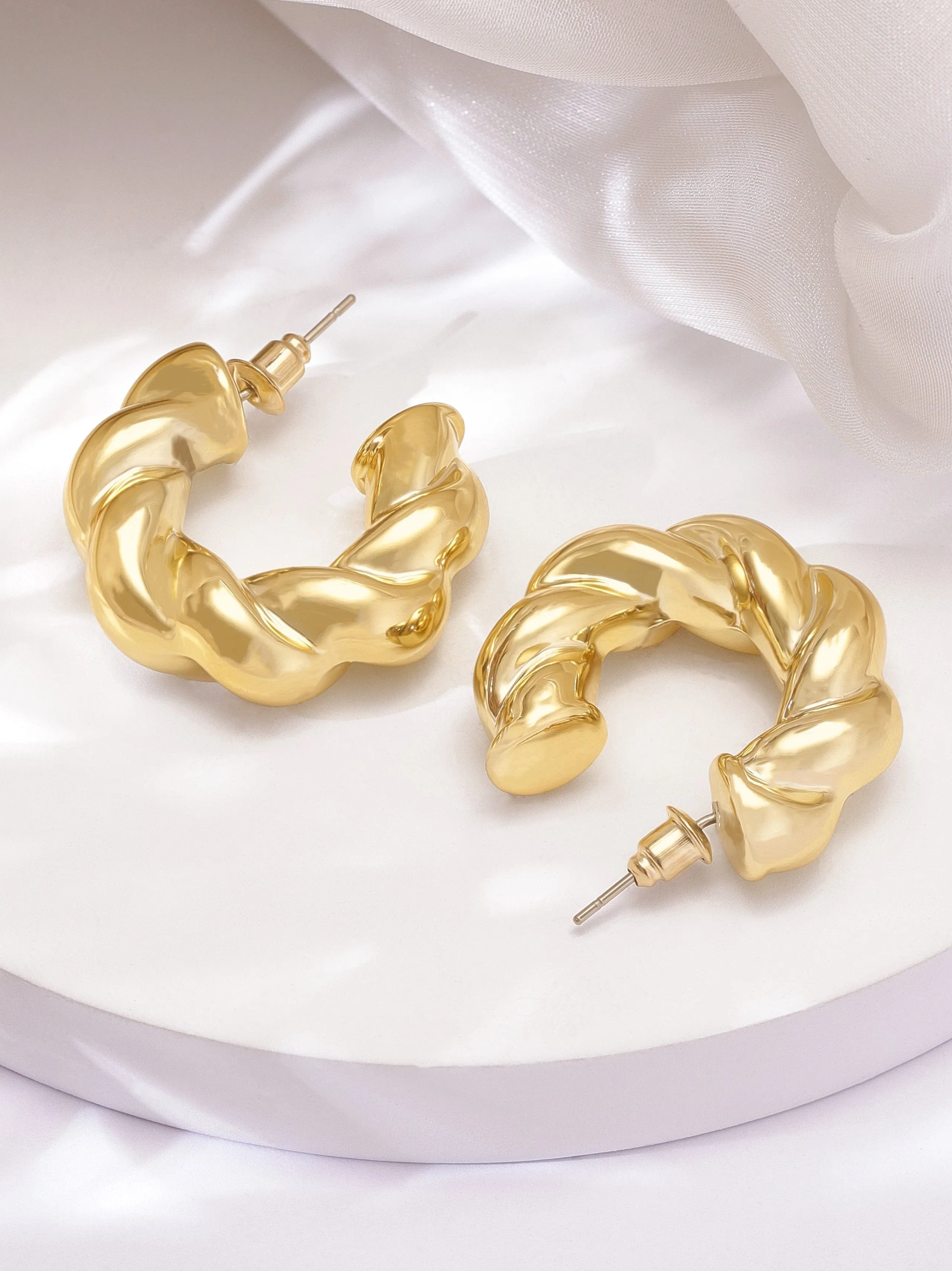 Rubans Voguish Sleek Gold-Plated Hoop Earrings