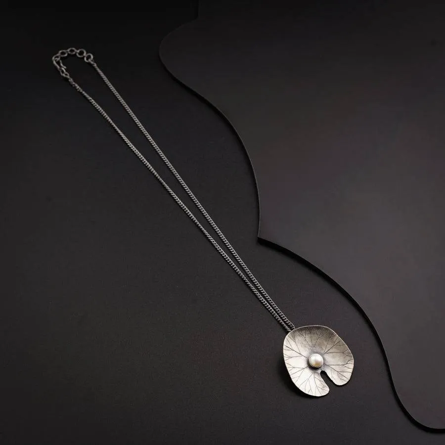Saroj-Parna Pendant: Big