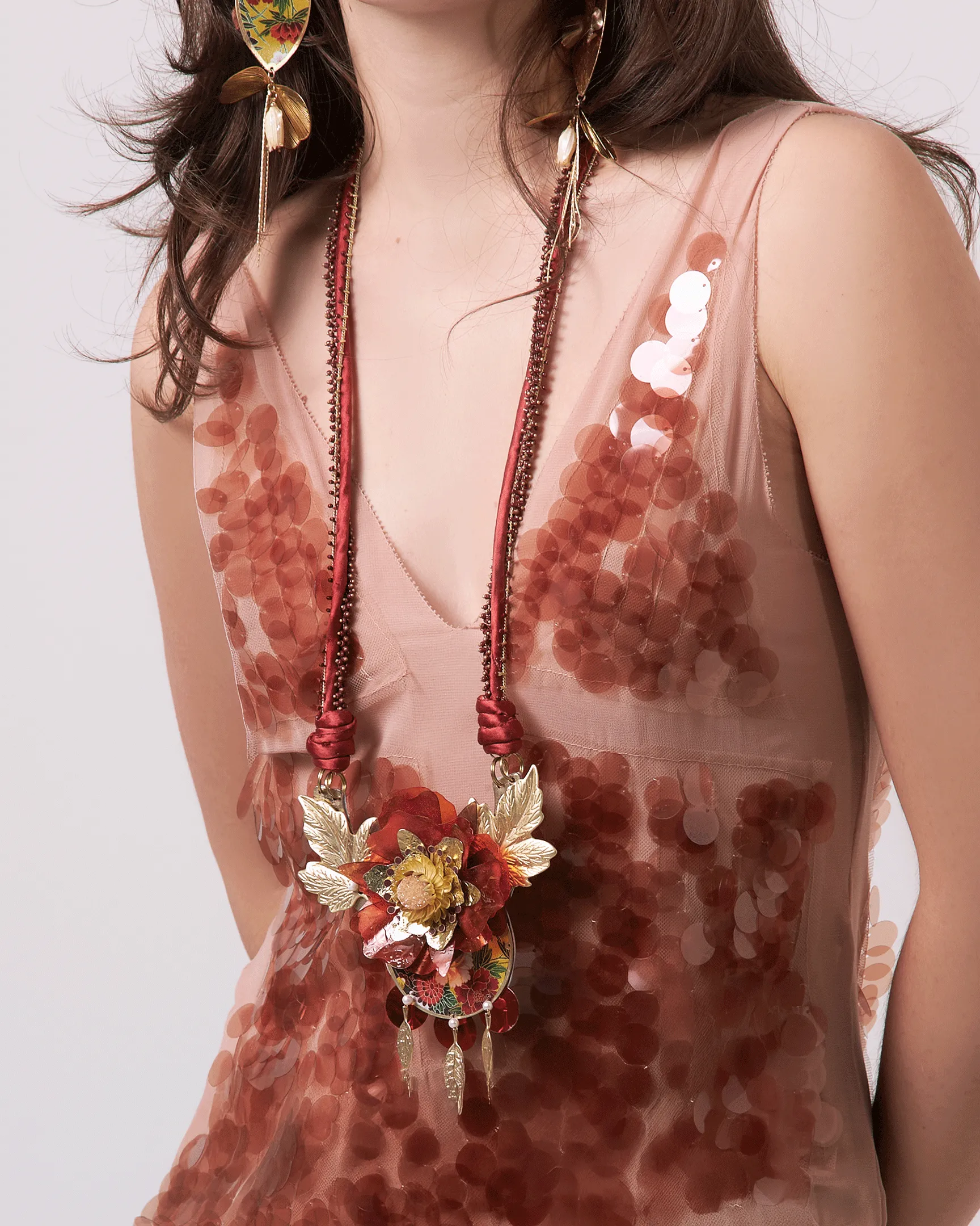Silk & Quartz Necklace |Golden Lotus Nuna