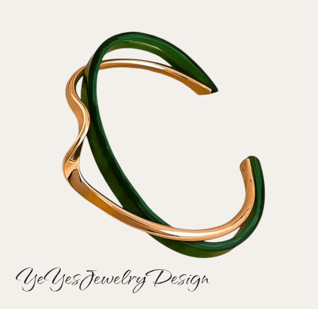 Simple Twisted Pattern Metal Open Bracelet-Bangle.