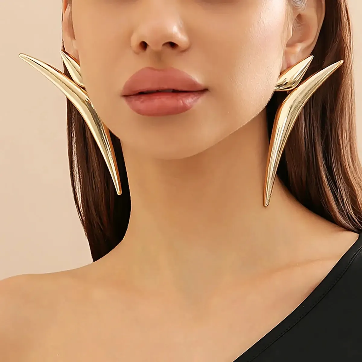 Sleek Aeonian Ear Wings