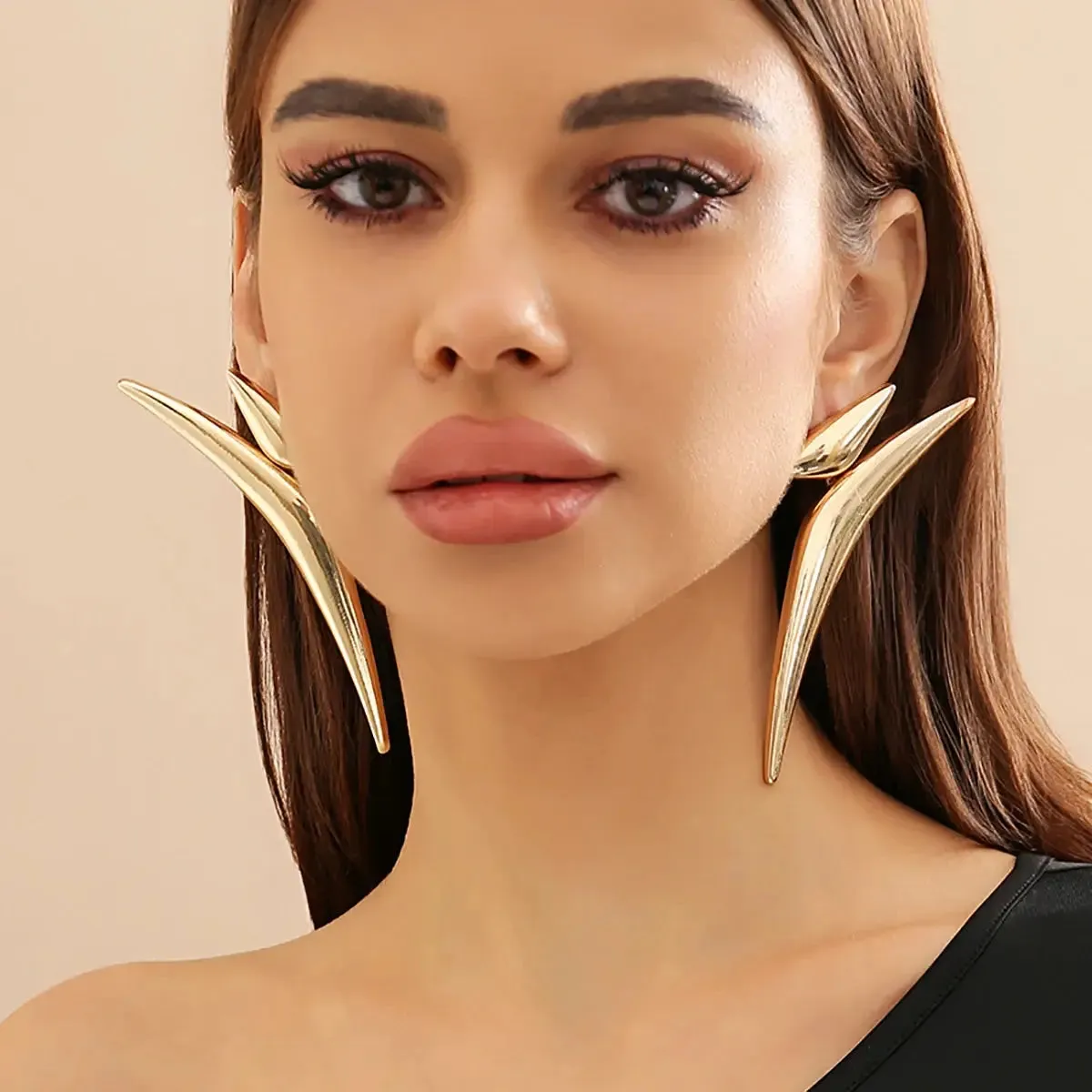 Sleek Aeonian Ear Wings