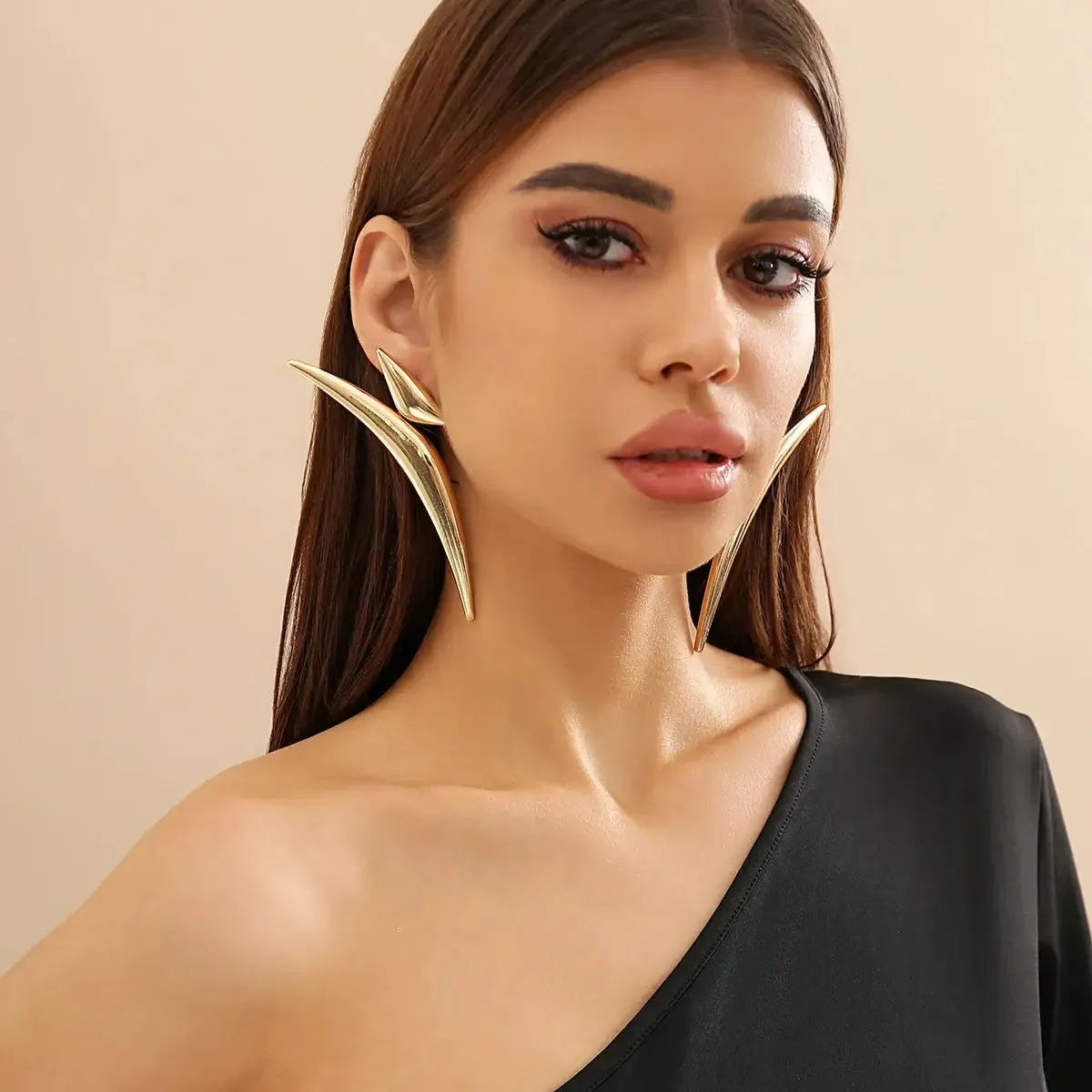 Sleek Aeonian Ear Wings