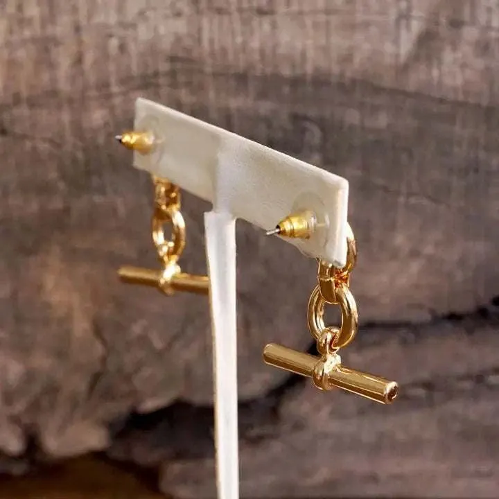 Sleek Bar and Chain Dangle Earrings