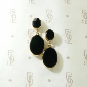Sleek Dangle Earrings in Onyx & Gold