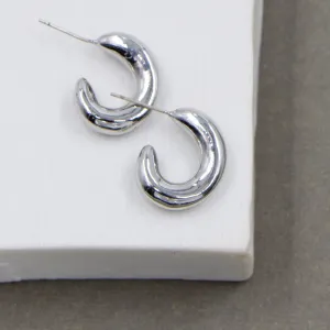 Sleek little hoops
