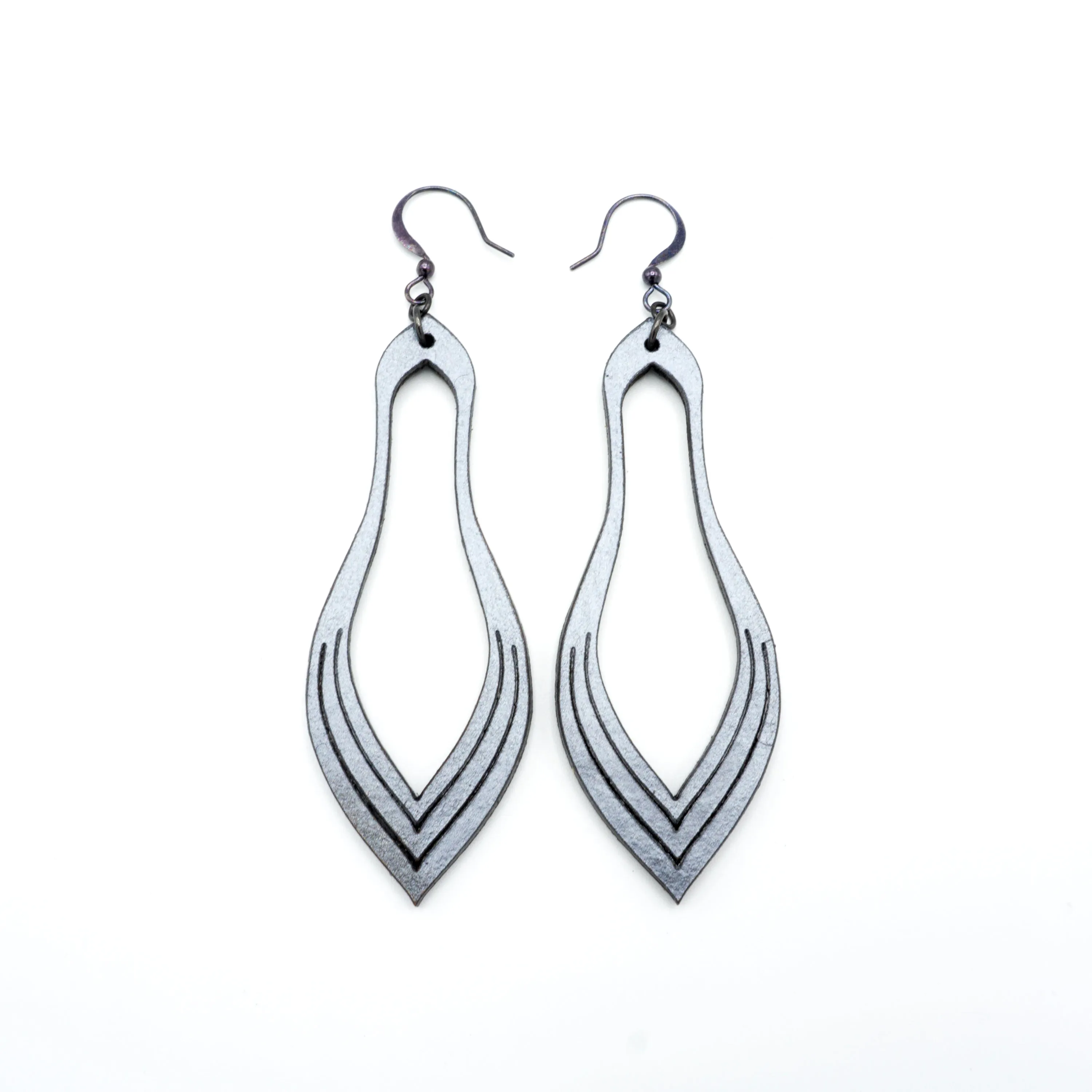 Terrabyte 02_2 // Leather Earrings - Silver