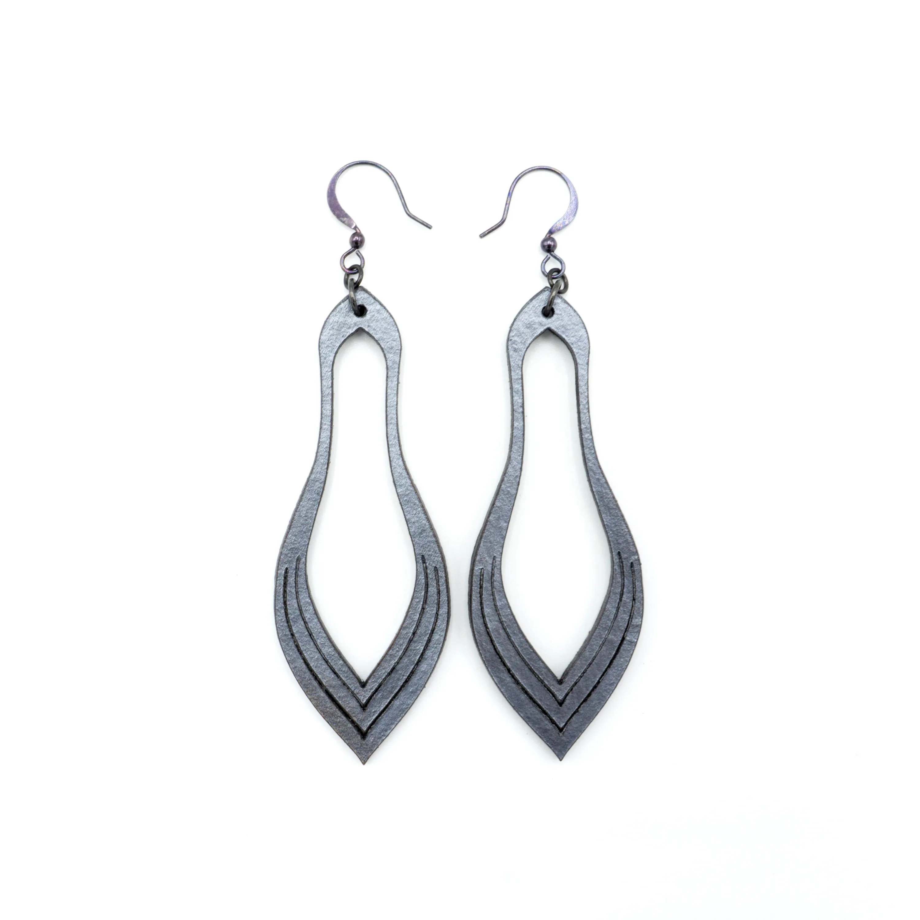 Terrabyte 02_2 // Leather Earrings - Silver