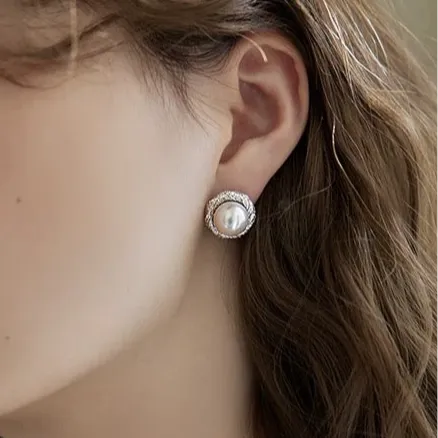 Timeless Pearl Crystal Swirl Stud Earrings -Lustrous and Radiant