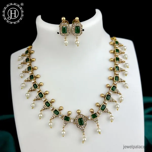 Unique Gold Finish Temple Necklace With Earrings JH5387